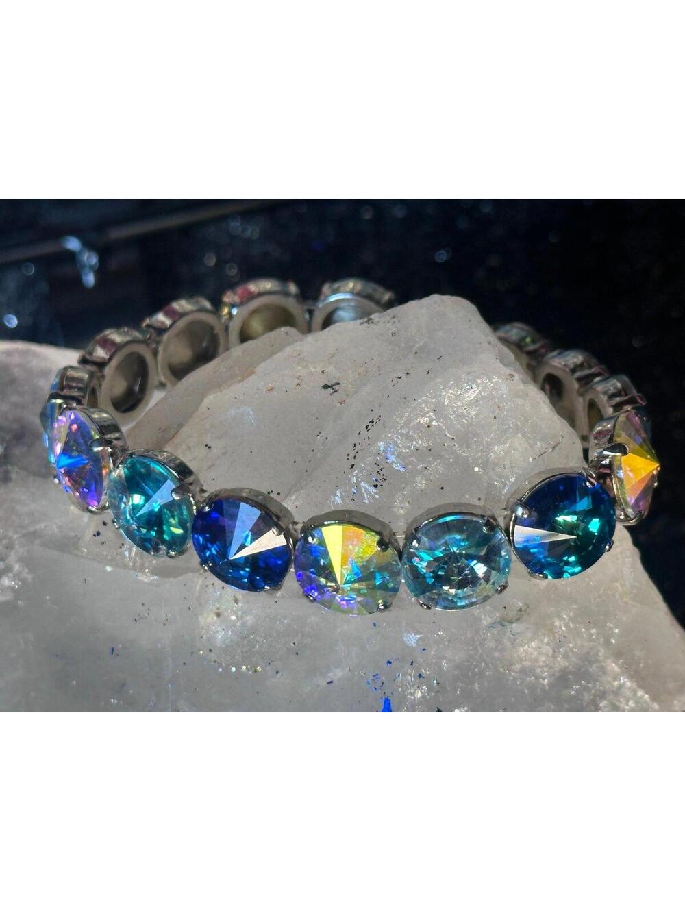 Artisan Swarovski Crystal stretch bracelet Genuine New